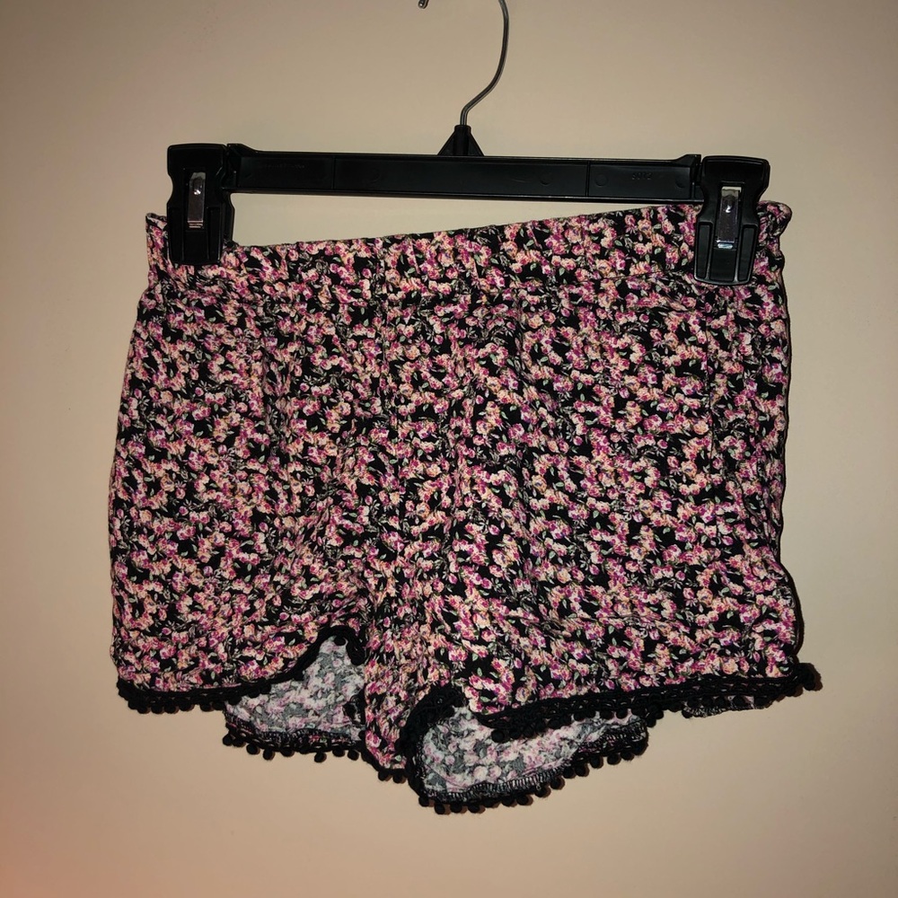 Shorts with roses